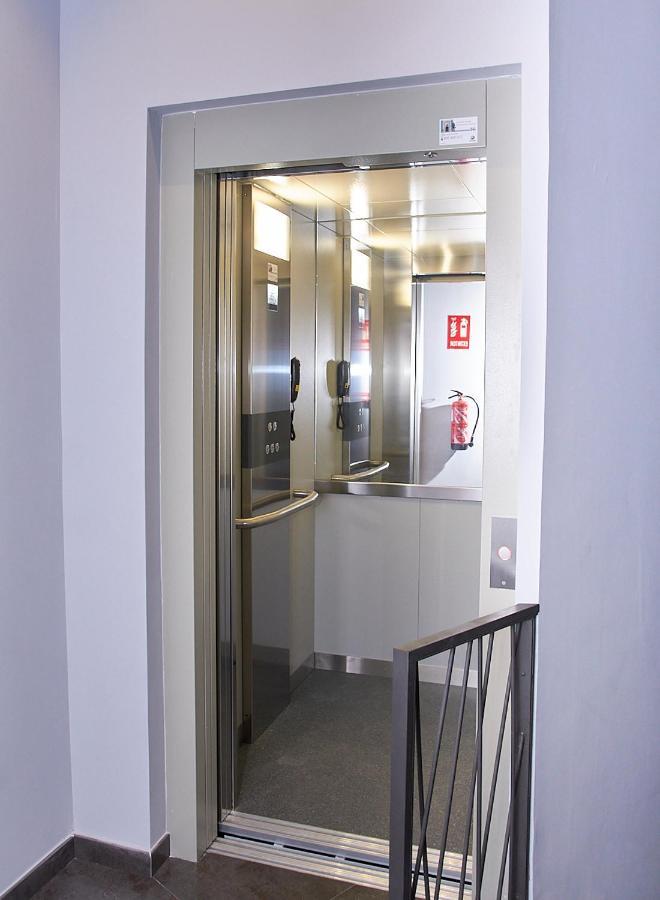 Apartamentos Turisticos Sinag Cordova Esterno foto