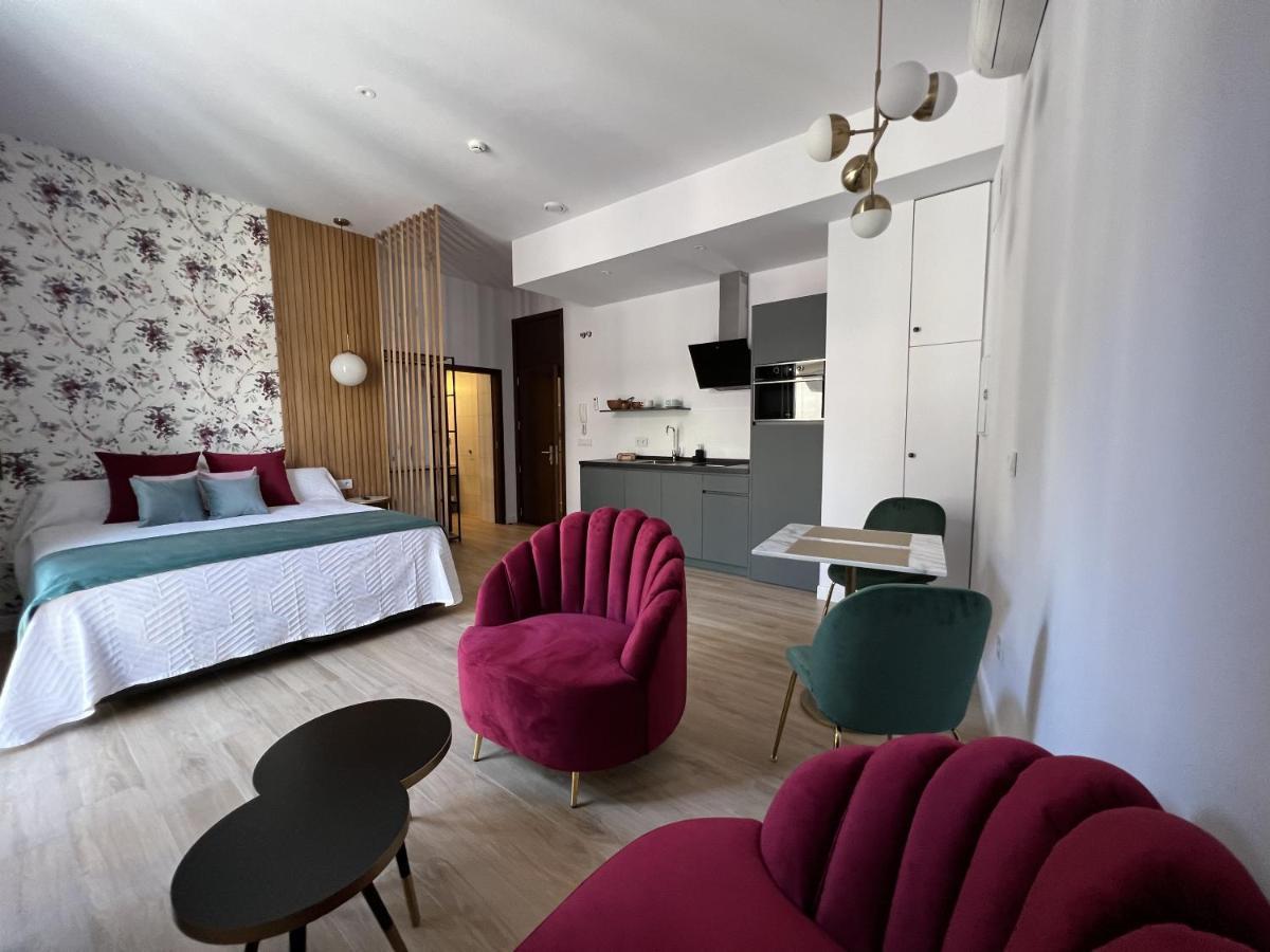Apartamentos Turisticos Sinag Cordova Esterno foto
